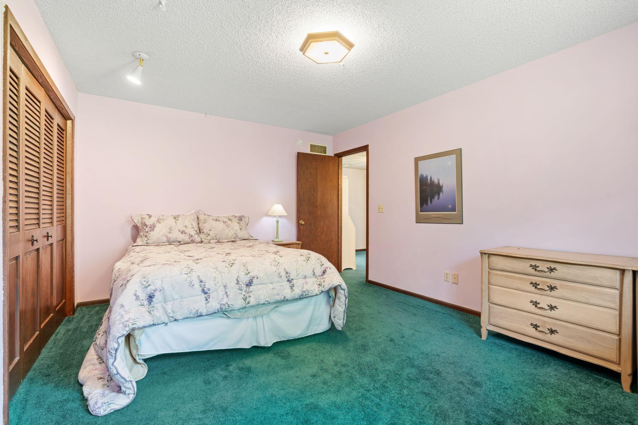 13200 Henning Circle NE