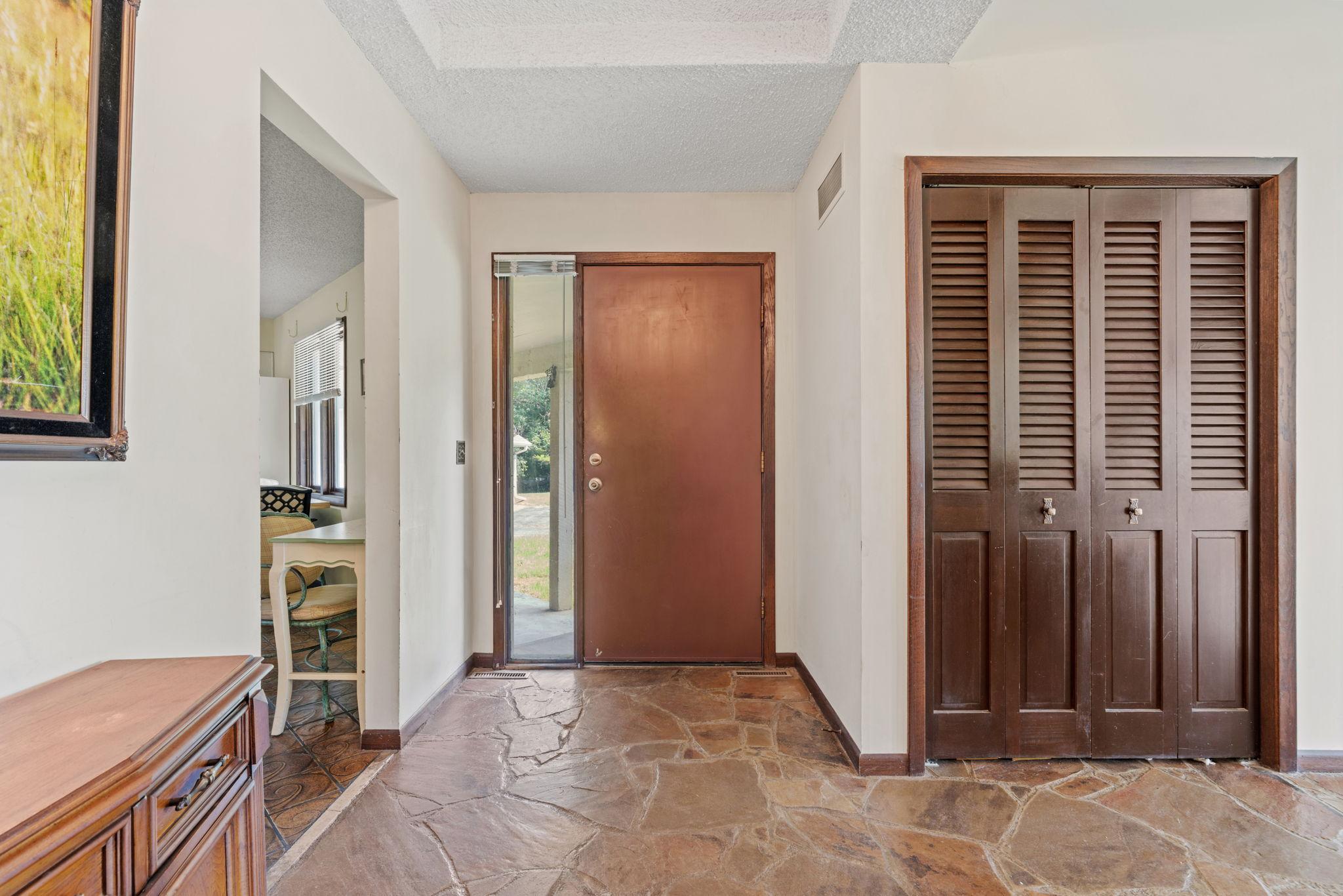 13200 Henning Circle NE