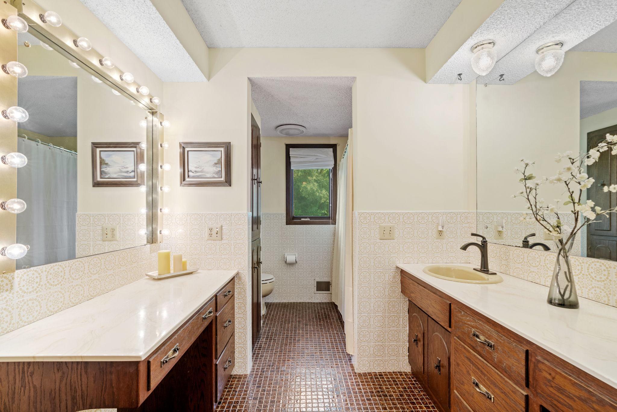 13200 Henning Circle NE