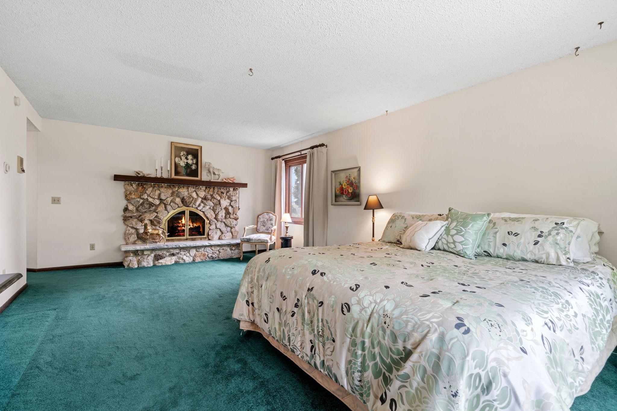 13200 Henning Circle NE