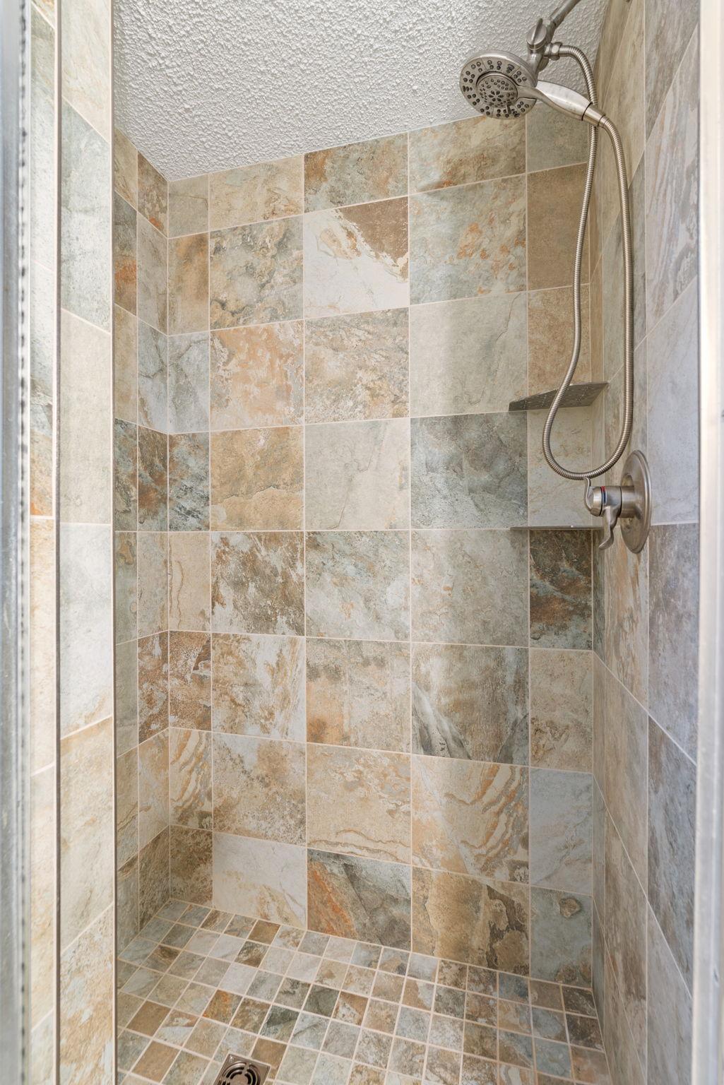 13200 Henning Circle NE