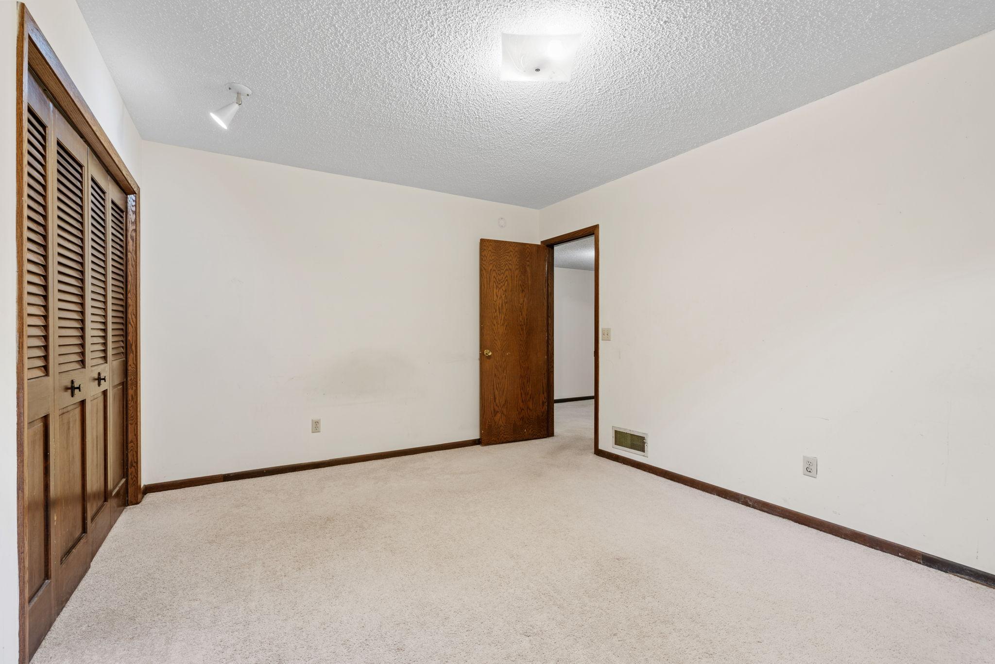 13200 Henning Circle NE