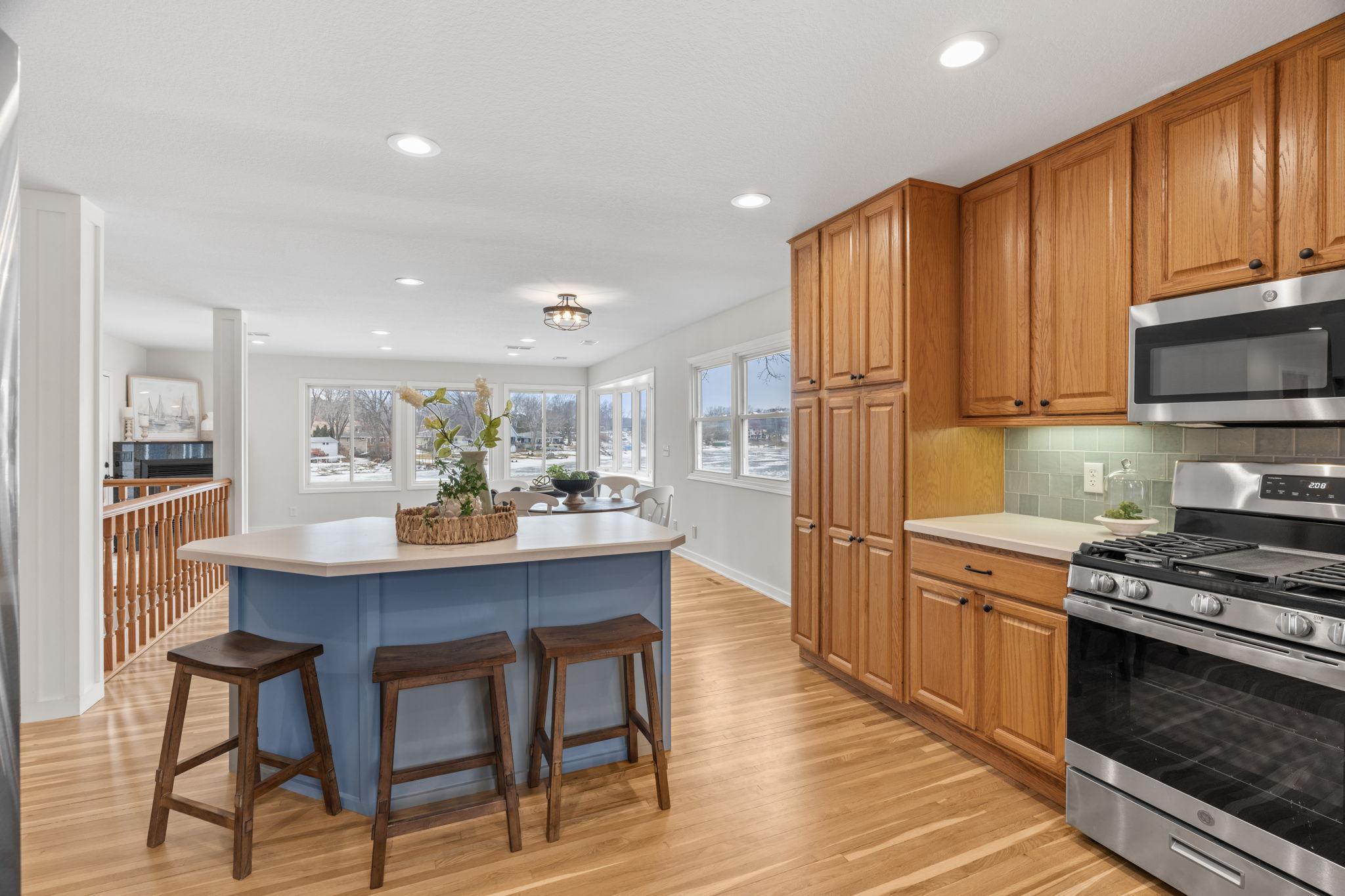 14858 Oakland Beach Avenue SE