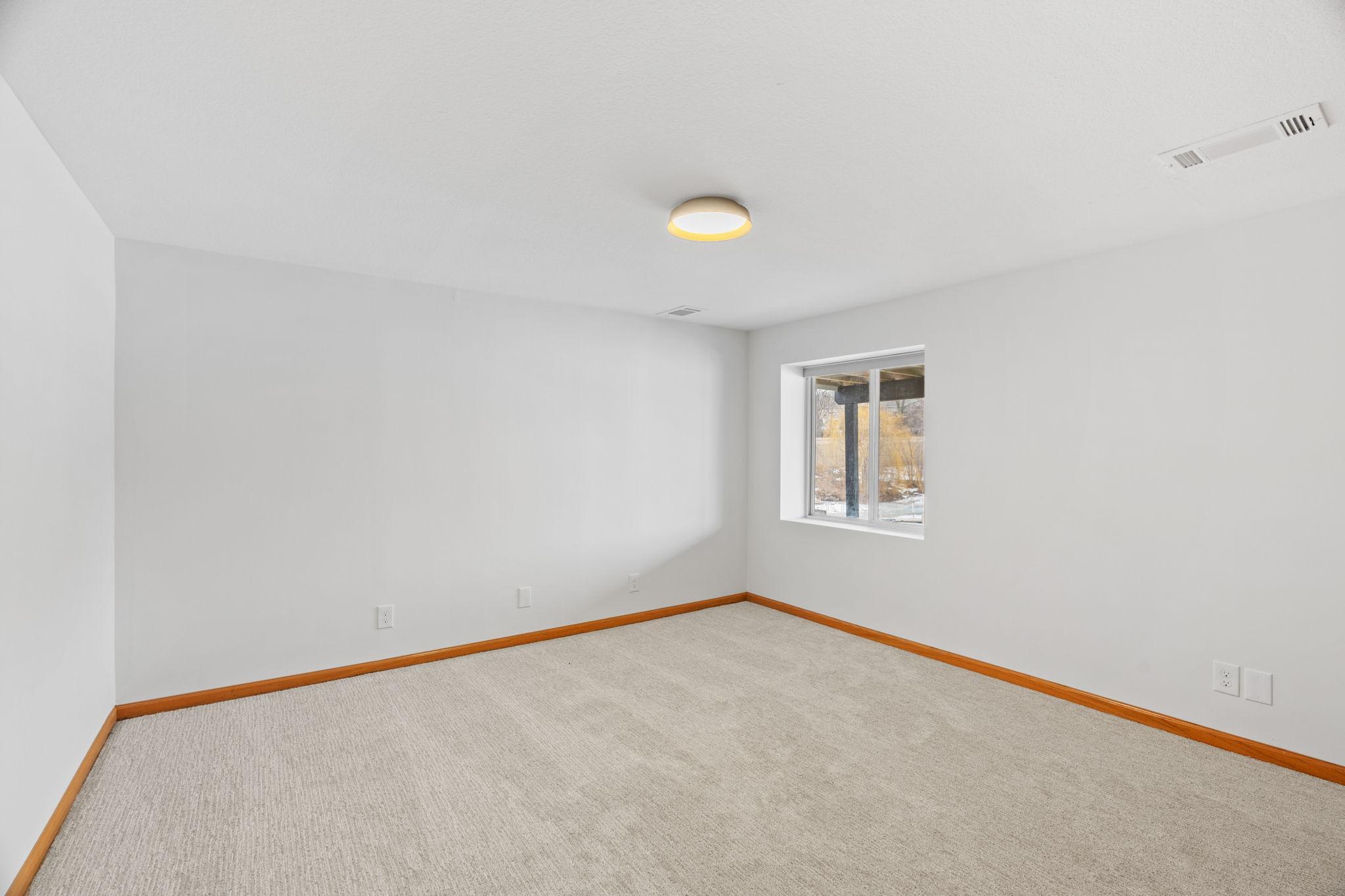 14858 Oakland Beach Avenue SE