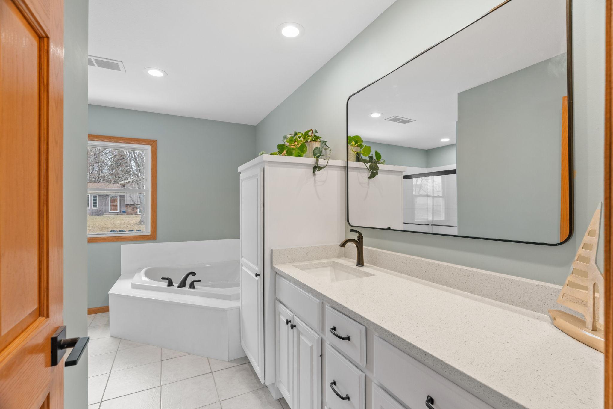 14858 Oakland Beach Avenue SE