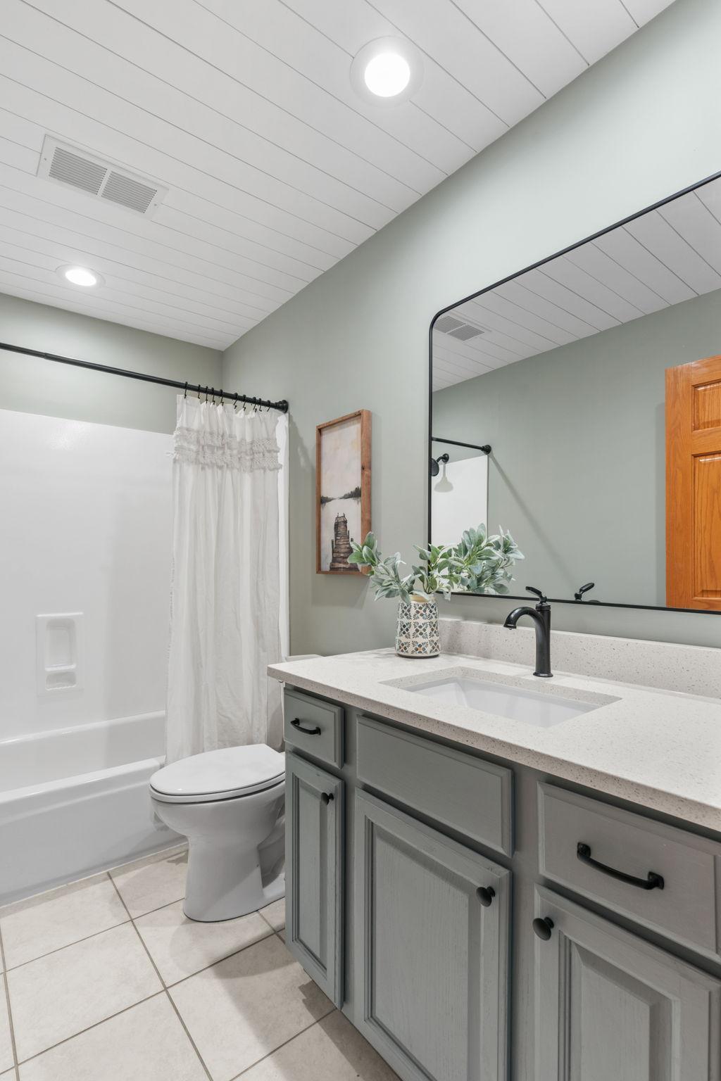 14858 Oakland Beach Avenue SE