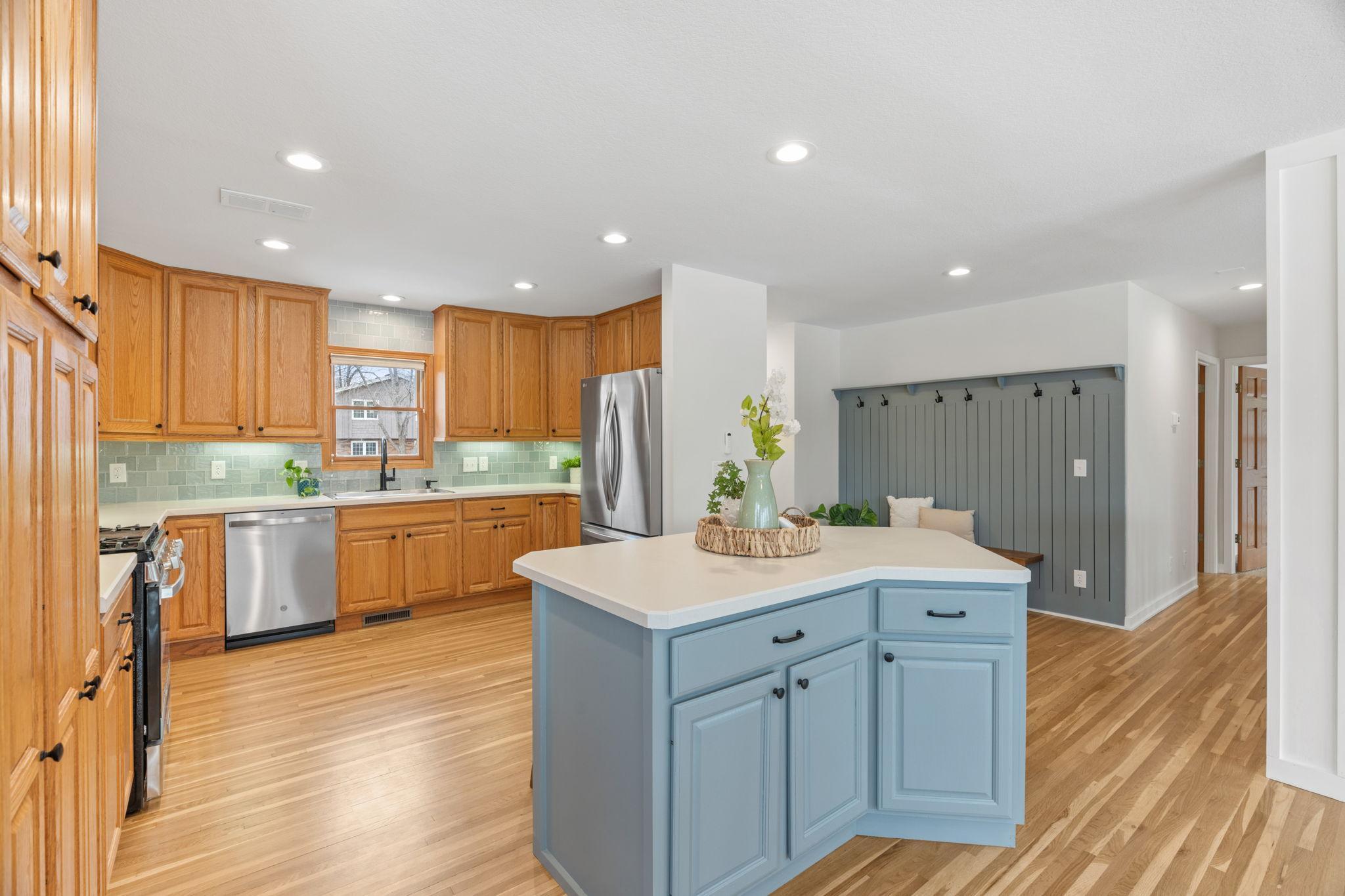 14858 Oakland Beach Avenue SE