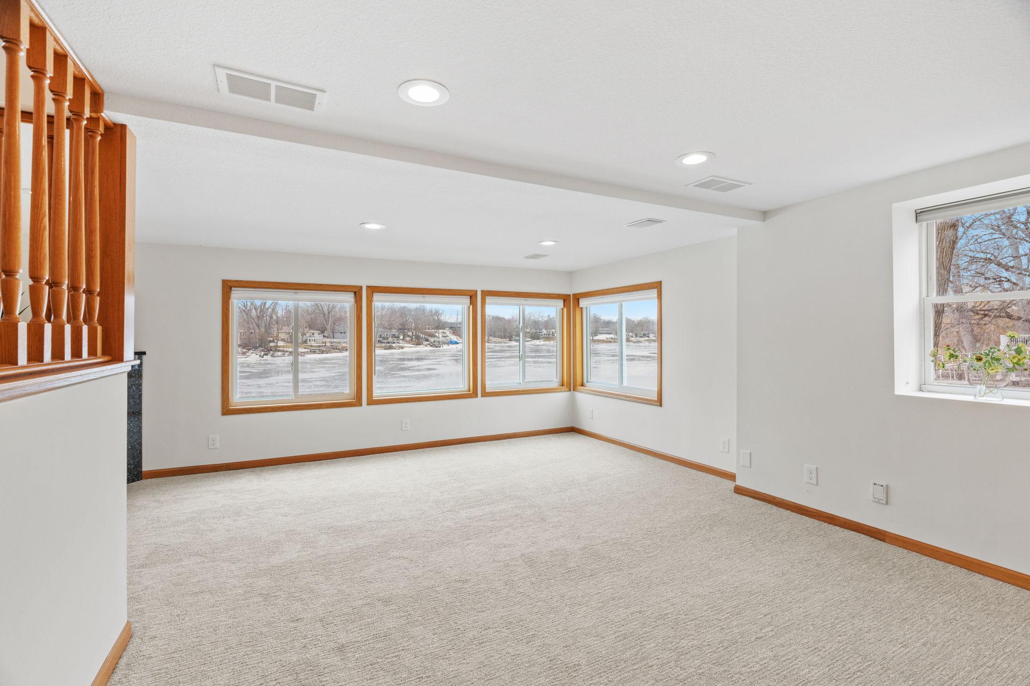 14858 Oakland Beach Avenue SE