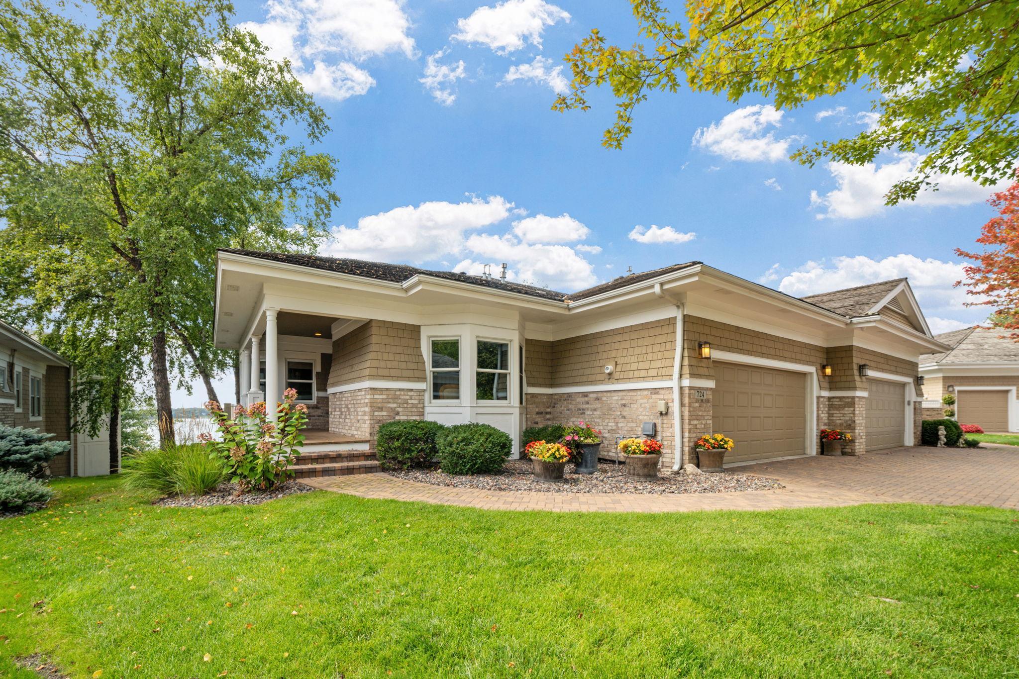 724 Widsten Circle