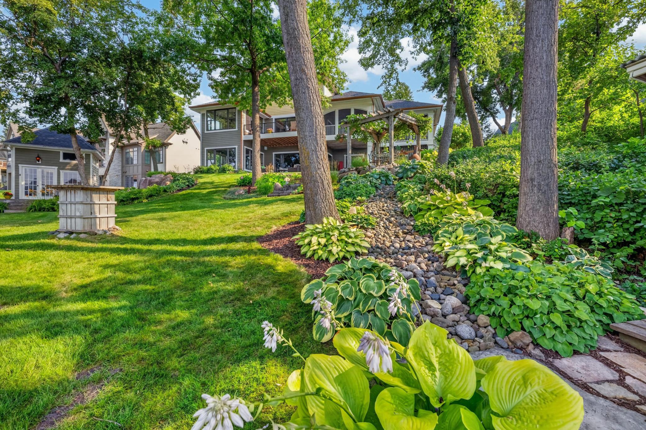 5488 Fairlawn Shores Trail SE