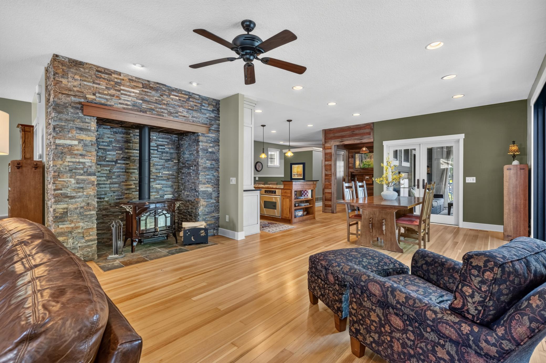 5488 Fairlawn Shores Trail SE