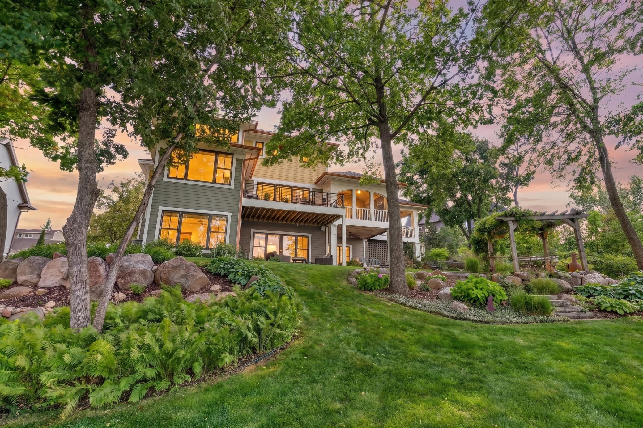 5488 Fairlawn Shores Trail SE