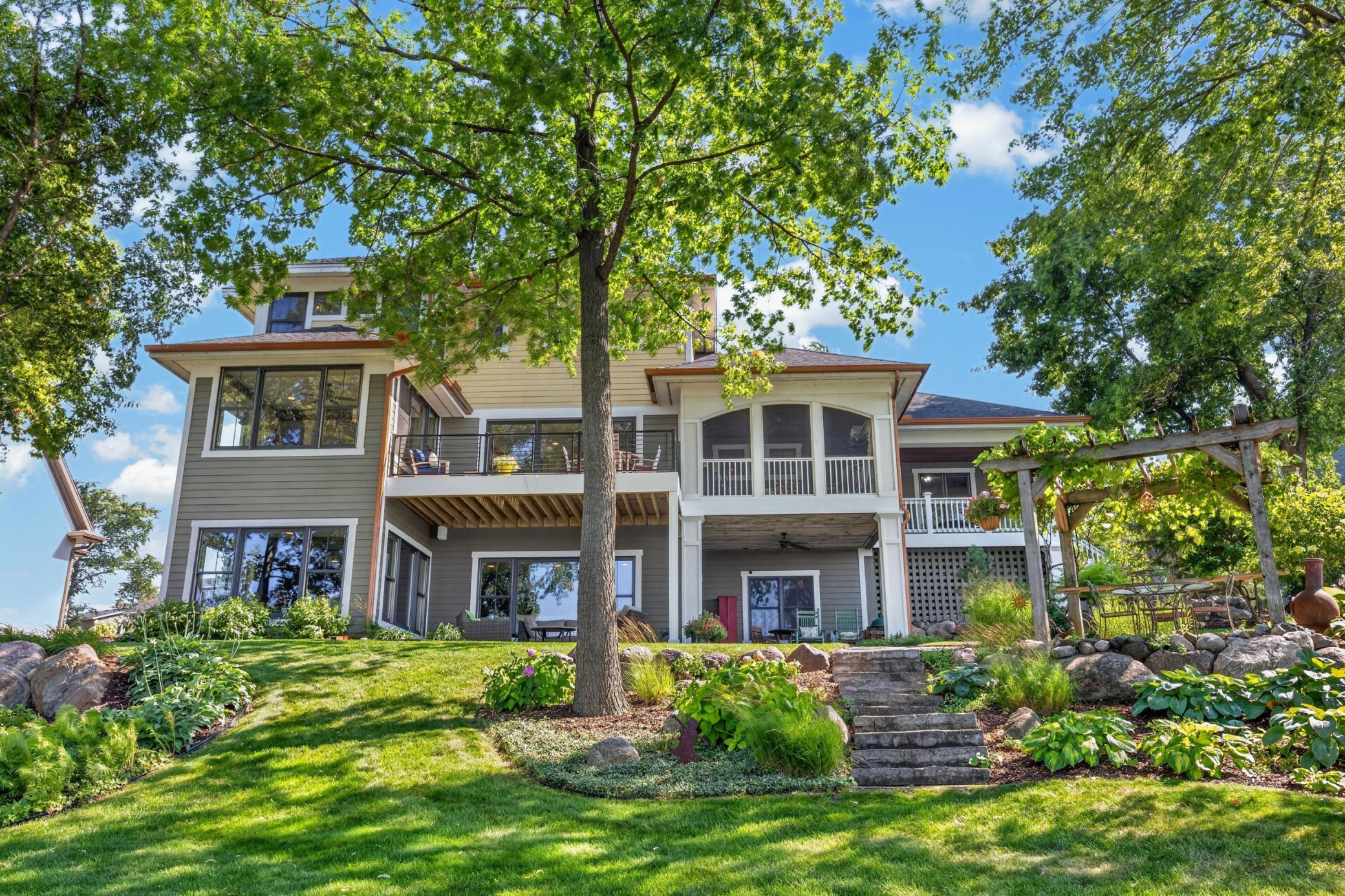 5488 Fairlawn Shores Trail SE
