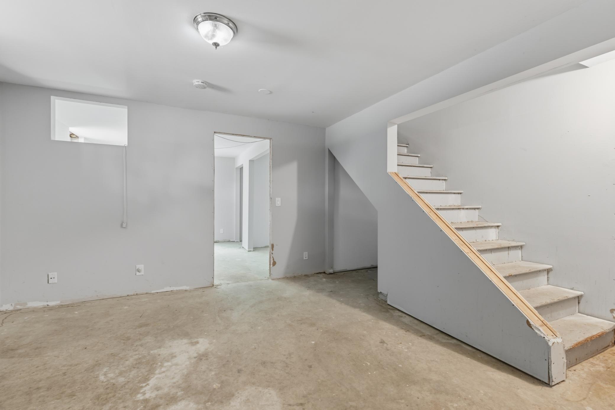 13995 Hidden Lake Trail NE