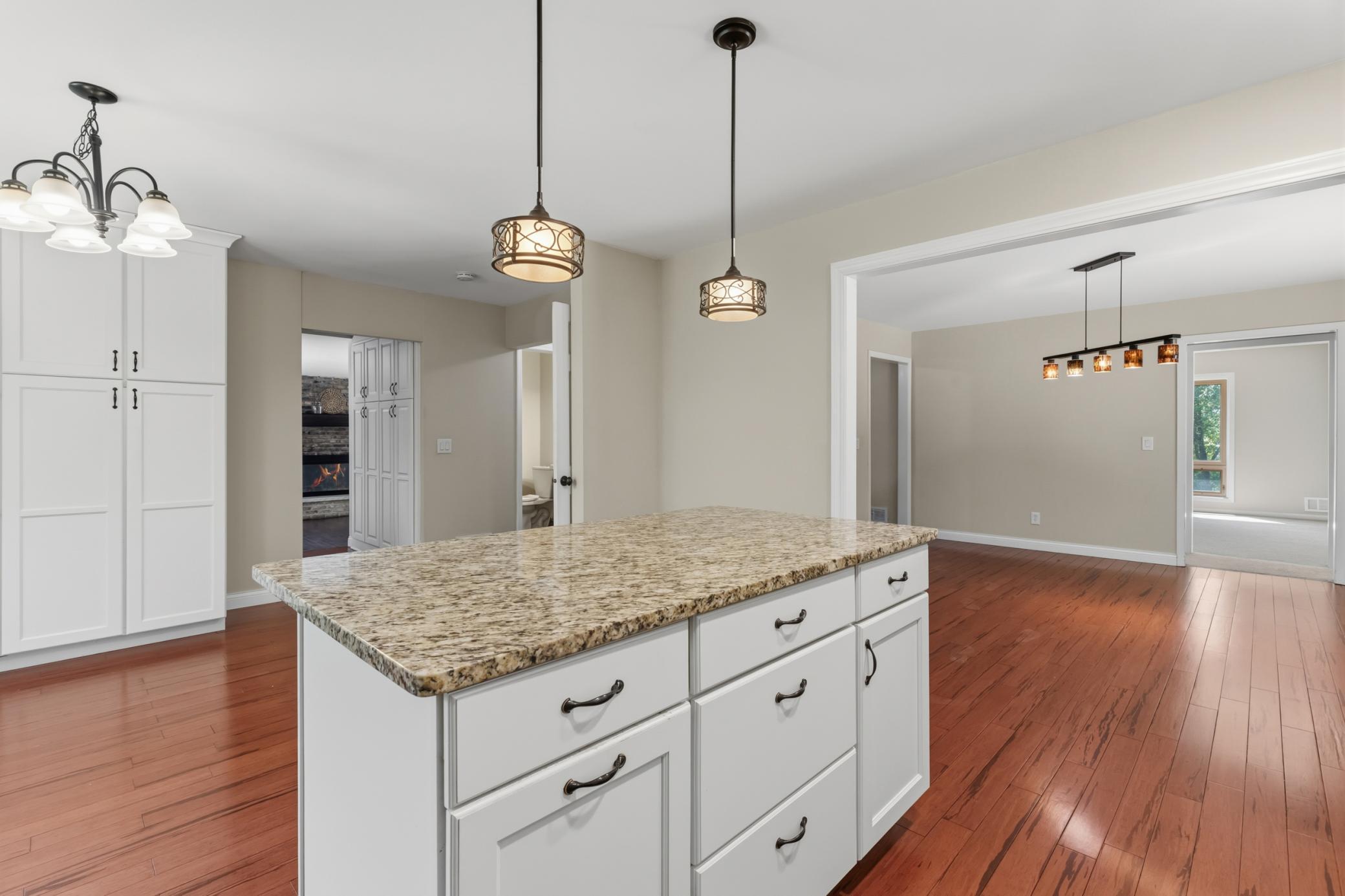 13995 Hidden Lake Trail NE