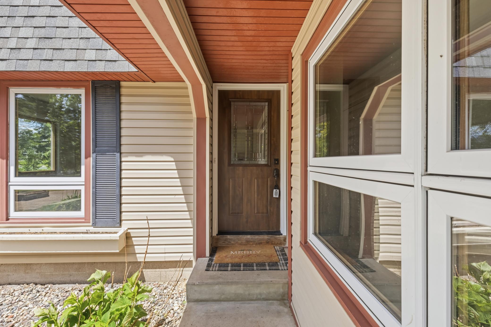 13995 Hidden Lake Trail NE