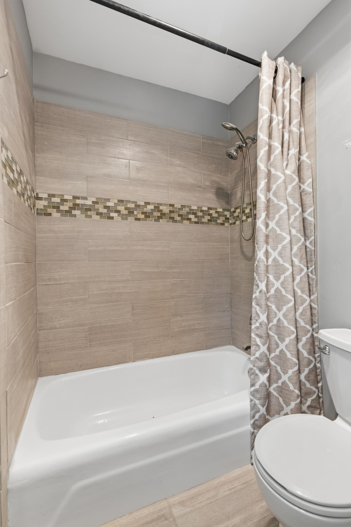 13995 Hidden Lake Trail NE