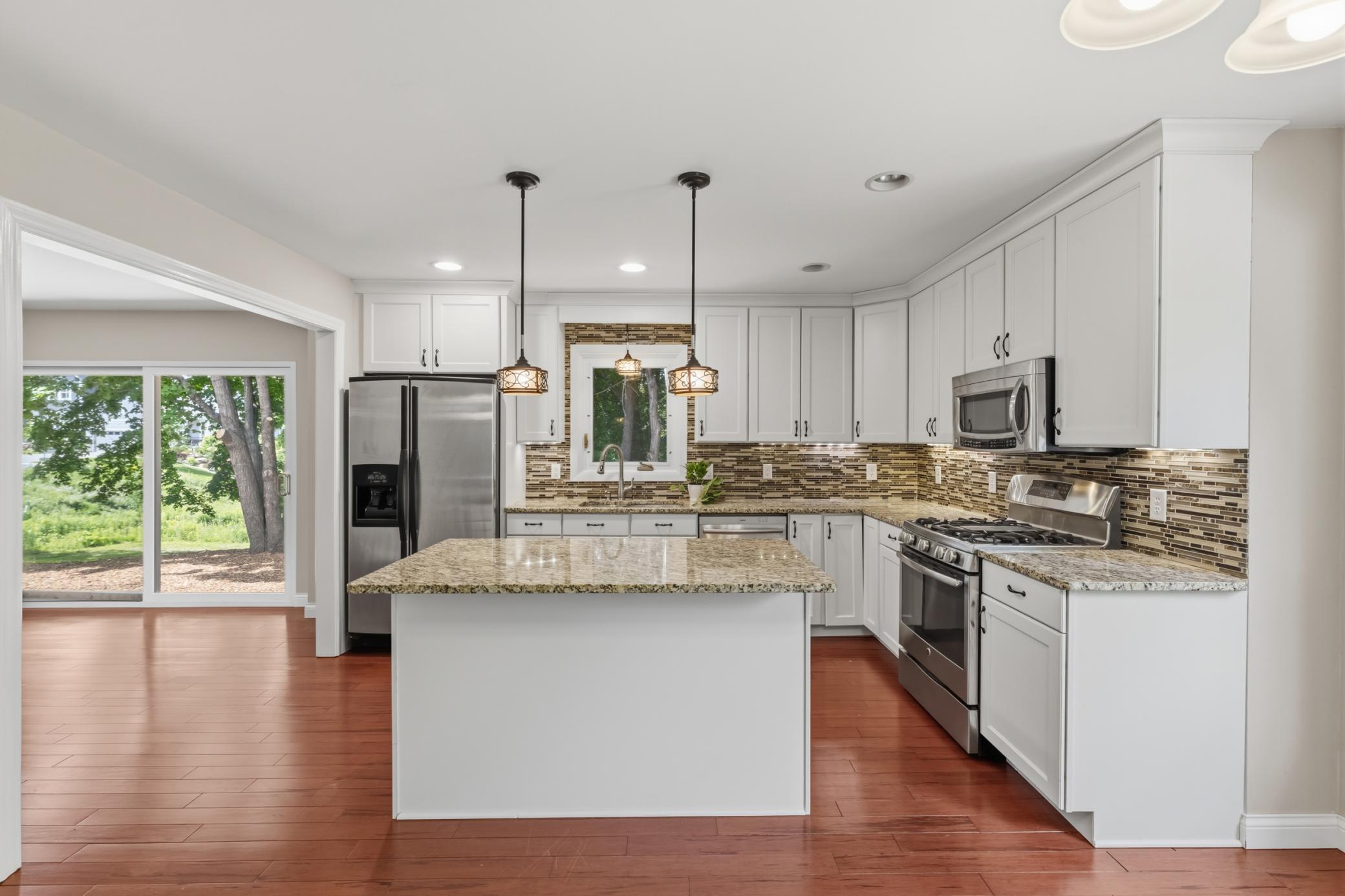 13995 Hidden Lake Trail NE
