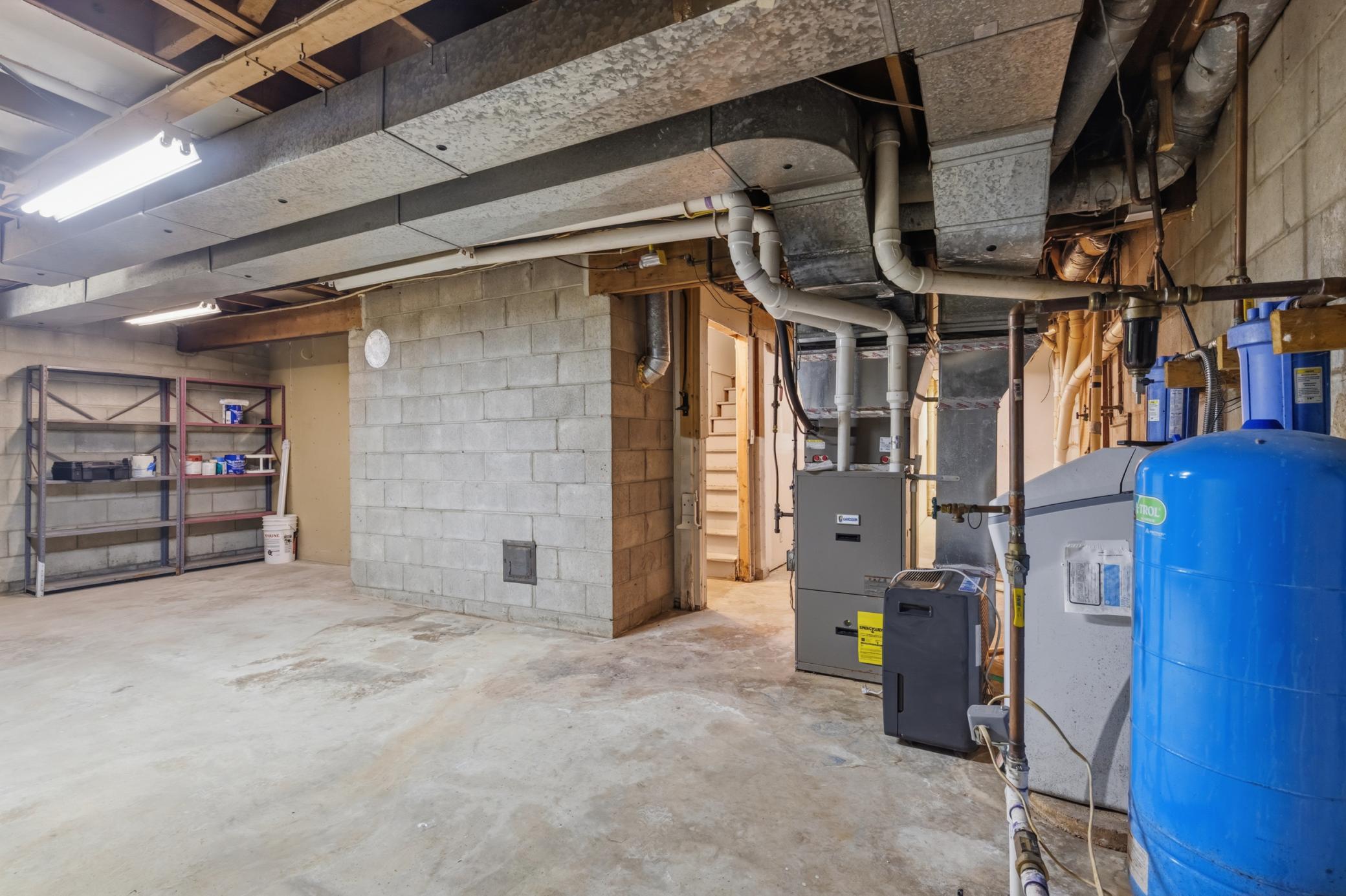 13995 Hidden Lake Trail NE