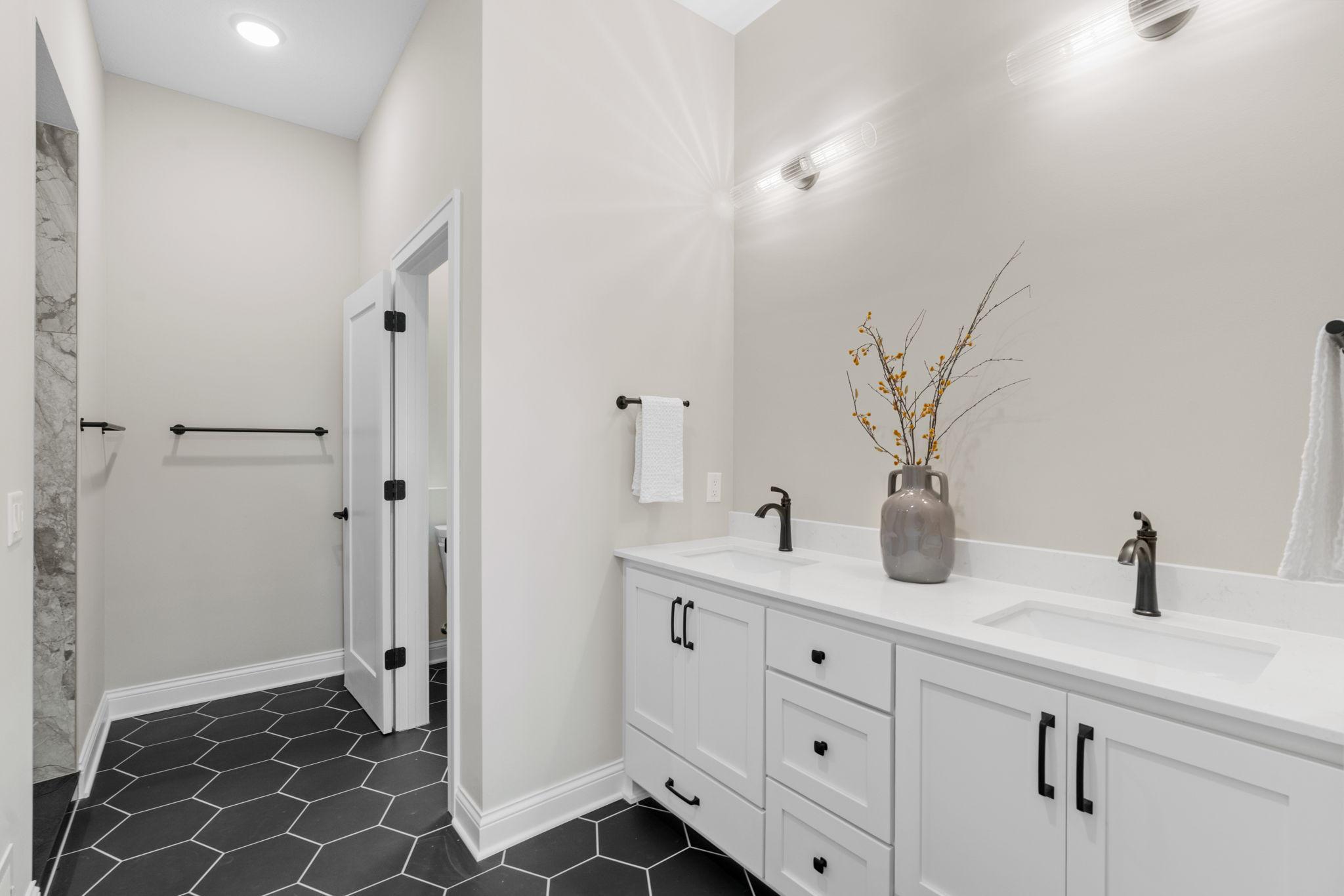 4729 Linden Cove Lane