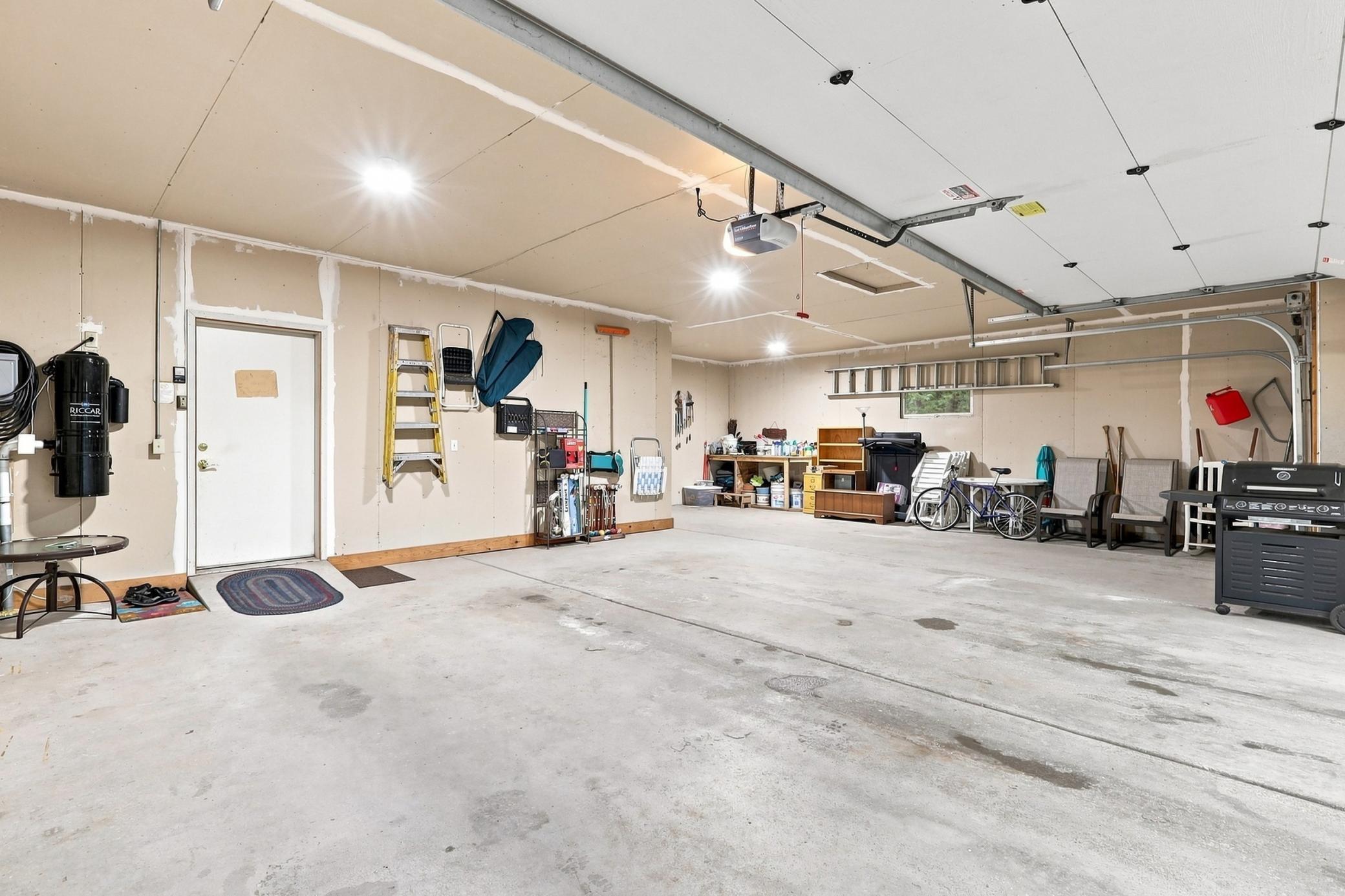 7230 167th Street E