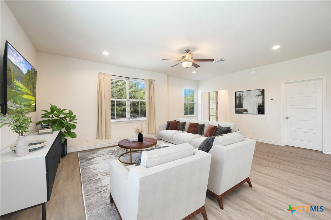 1130 Twin Deer Lane