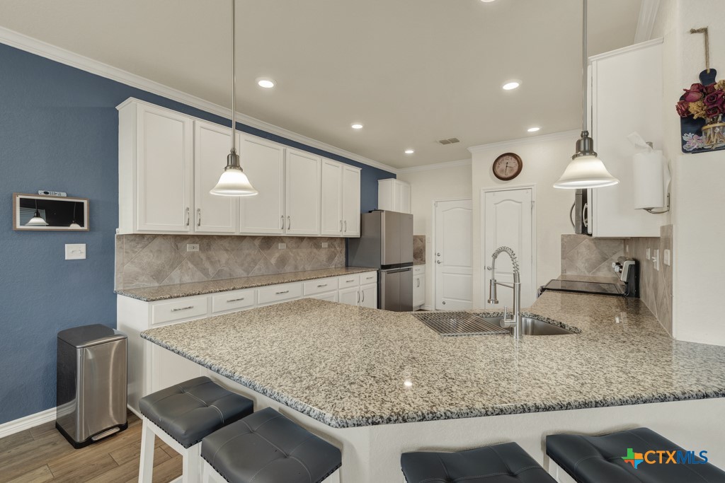 2095 Shire Meadows