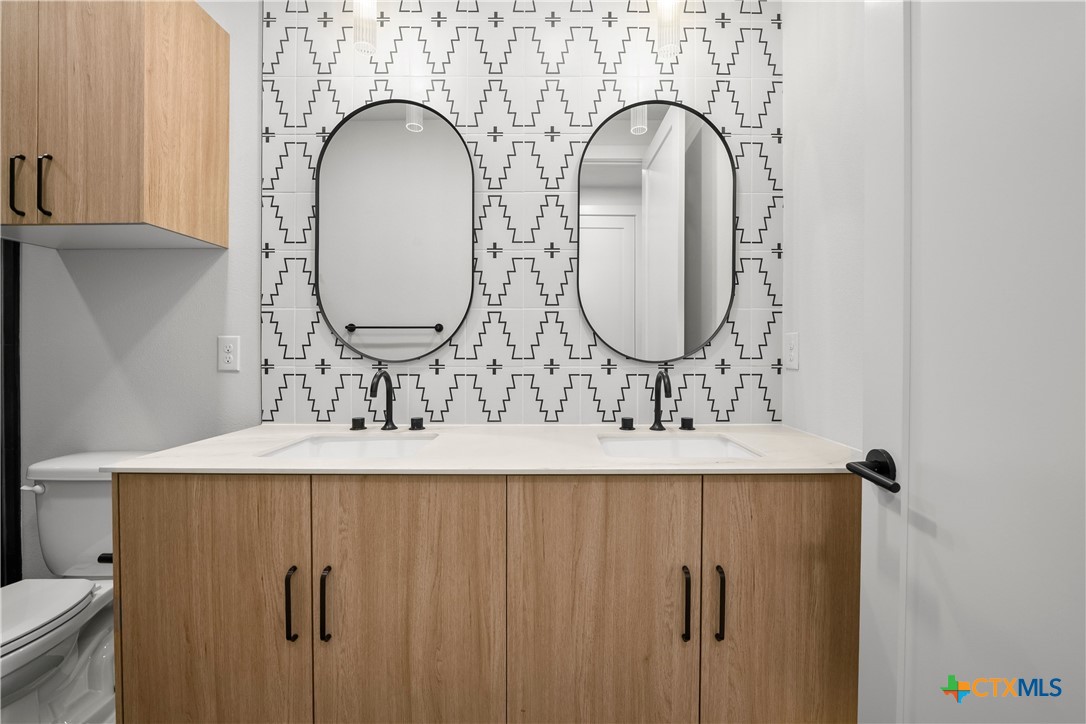 634 Central Parkway 1212