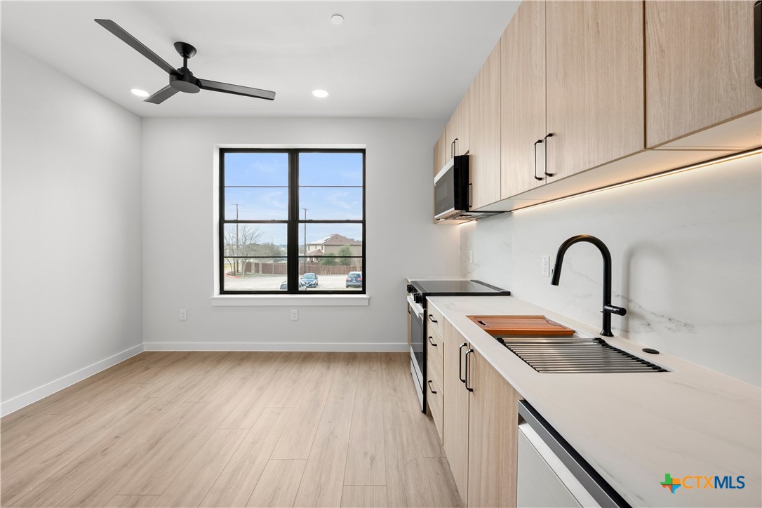 634 Central Parkway 1212