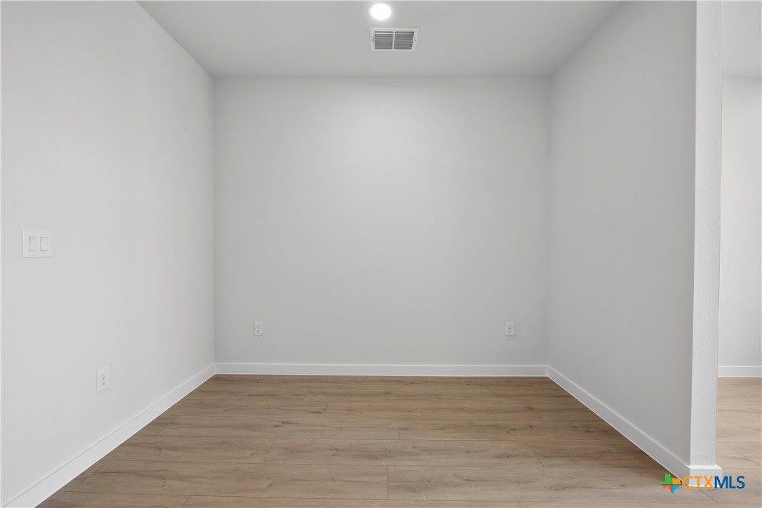 634 Central Parkway 1212