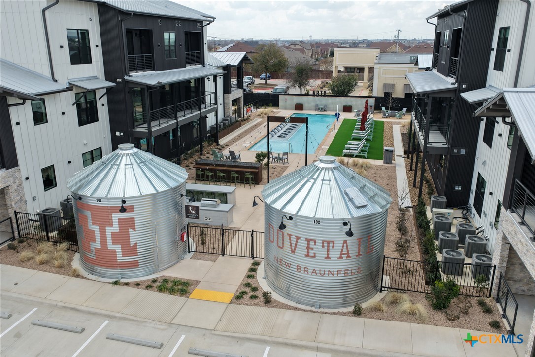 634 Central Parkway 1211