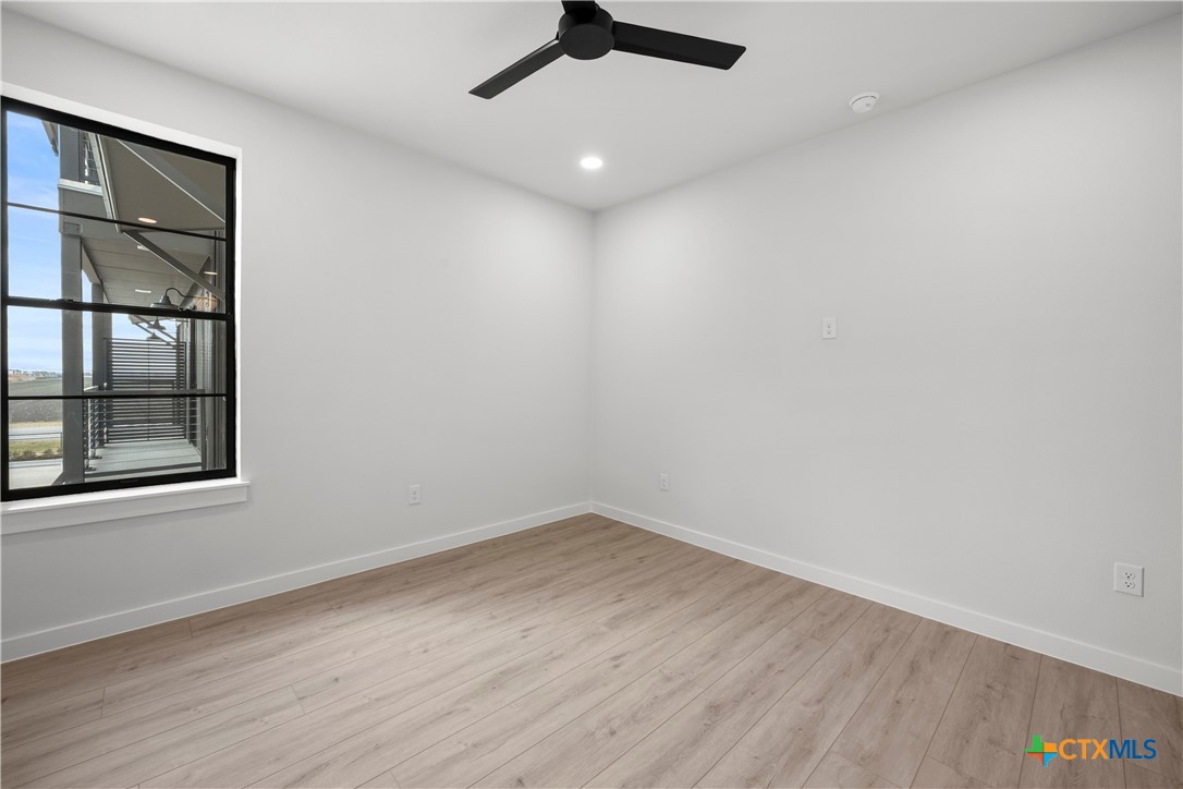 634 Central Parkway 1211