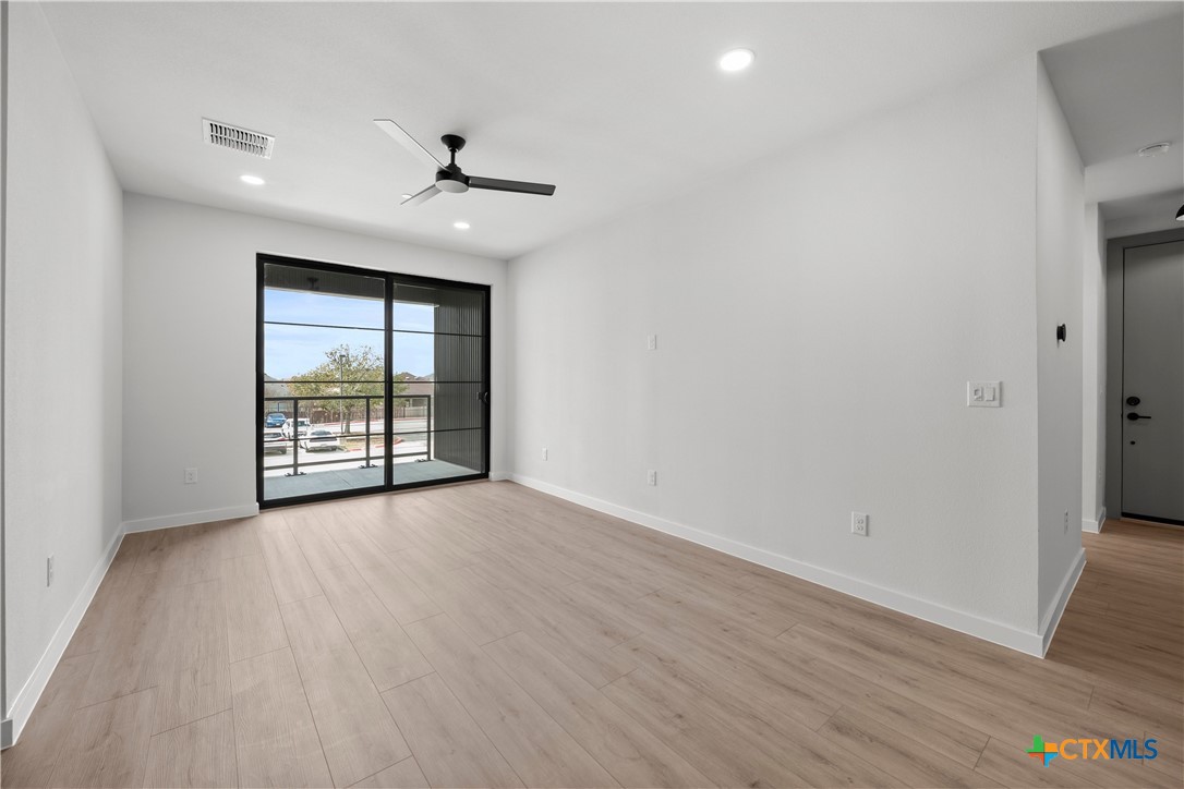 634 Central Parkway 1211