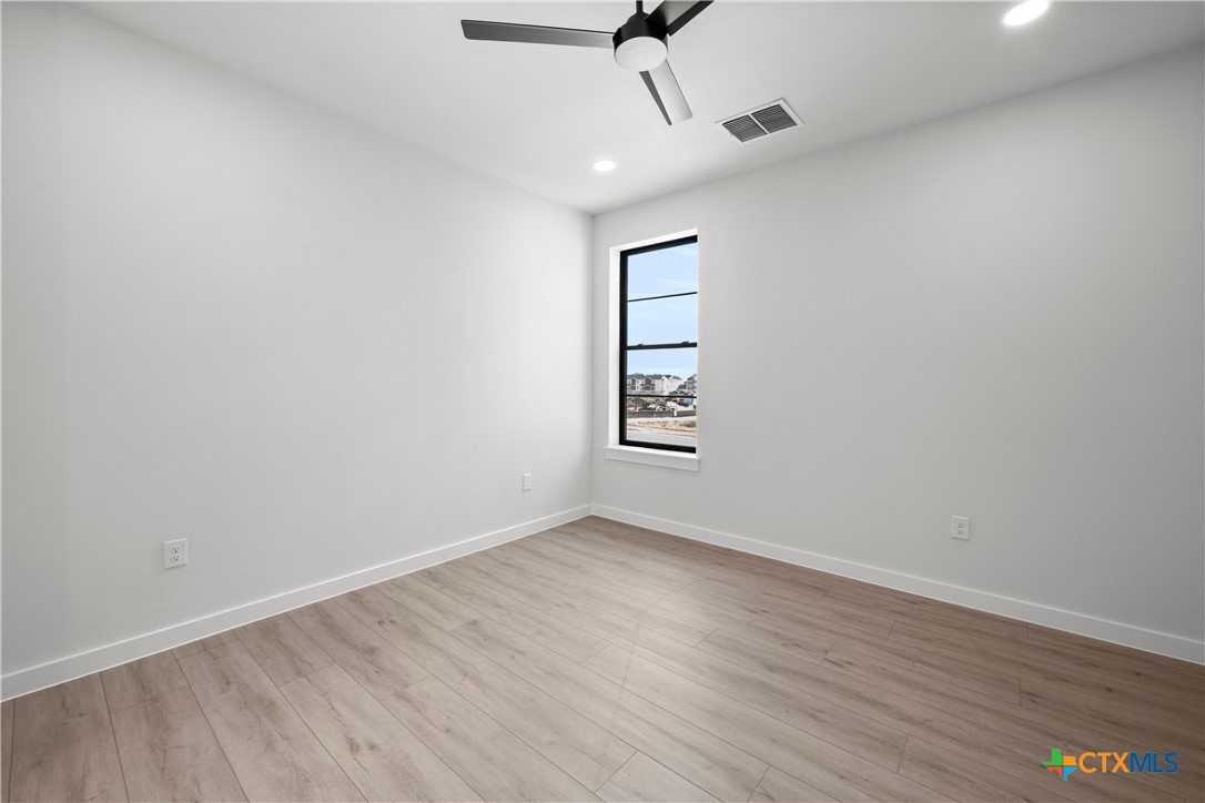 634 Central Parkway 1211