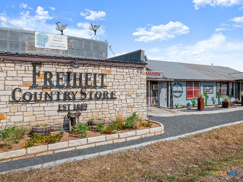 634 Central Parkway 1211