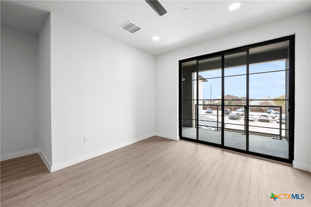 634 Central Parkway 1211