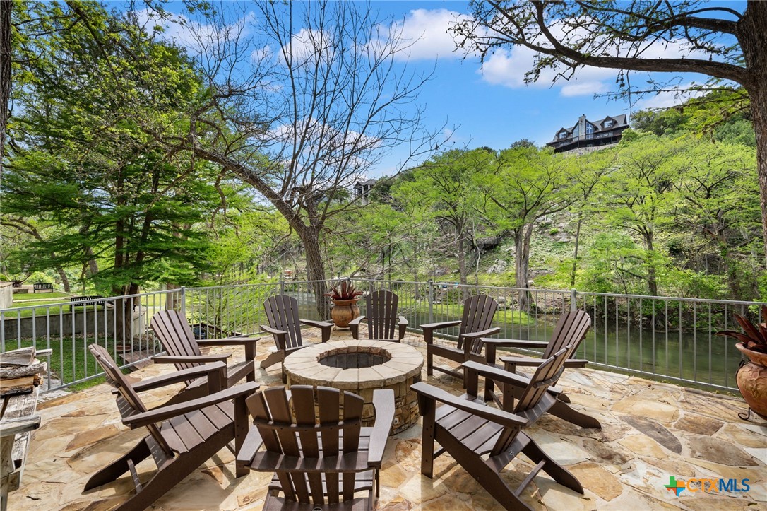 1771 Edgewater Falls