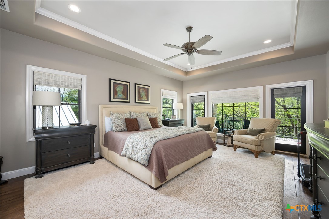 1771 Edgewater Falls