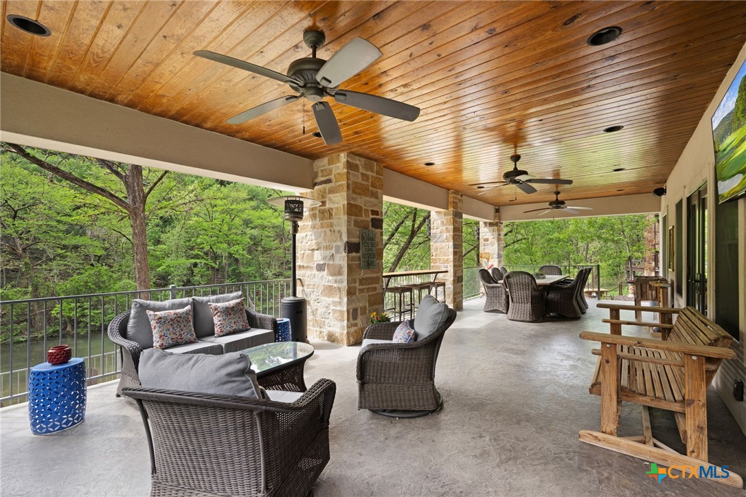 1771 Edgewater Falls