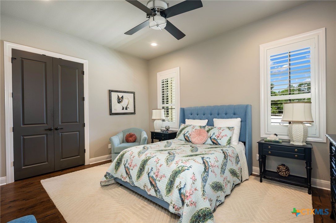 1771 Edgewater Falls