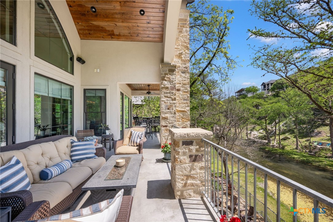 1771 Edgewater Falls