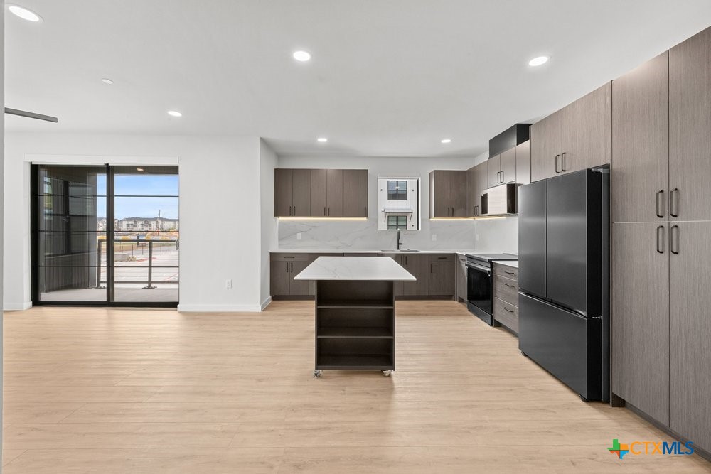 630 Central Parkway 1205/1206
