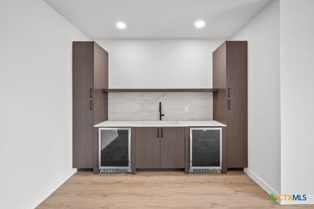 630 Central Parkway 1205/1206
