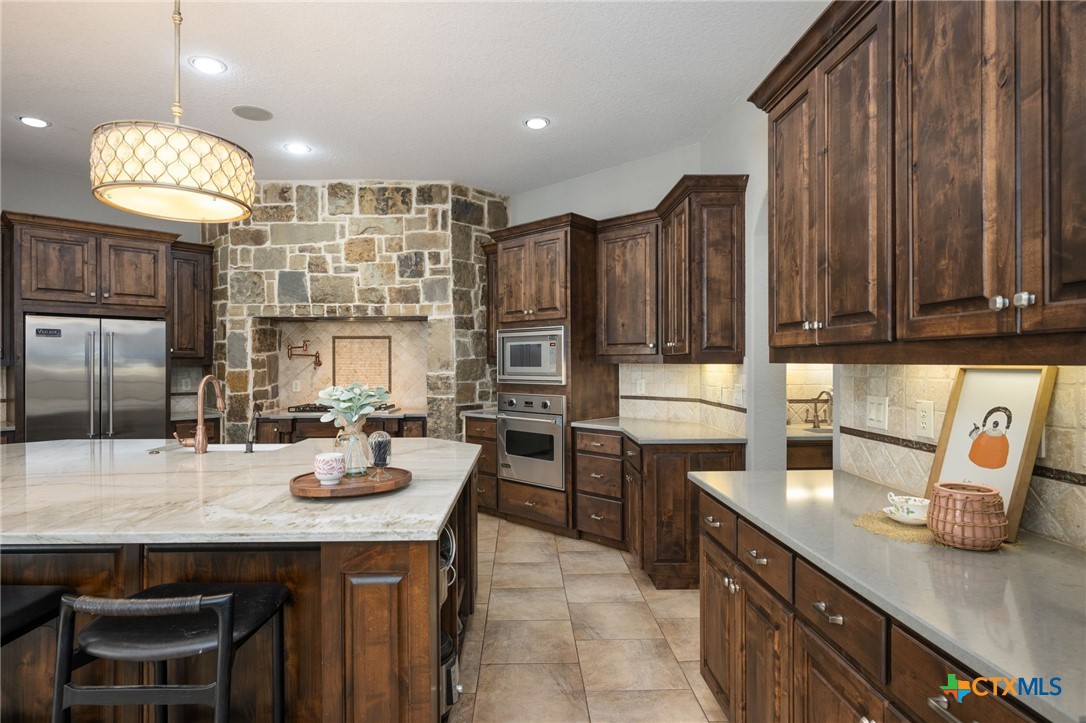 1211 Porto Point