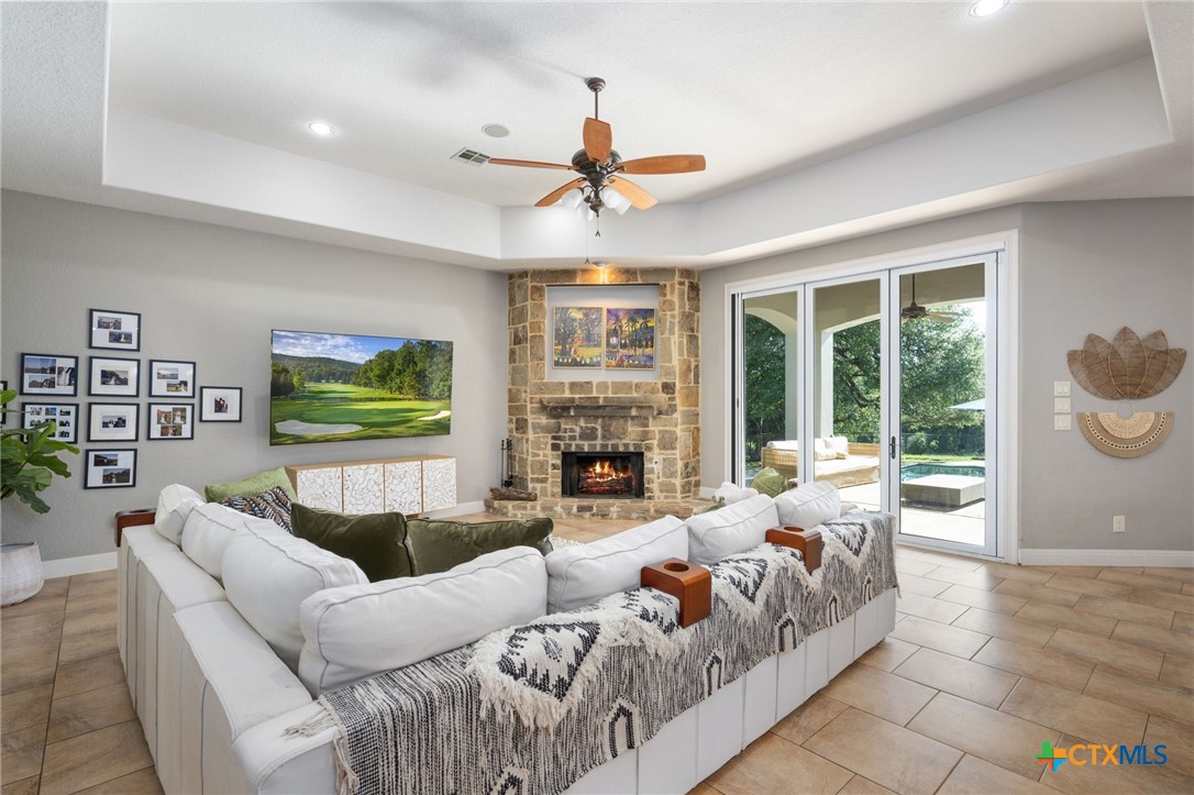 1211 Porto Point