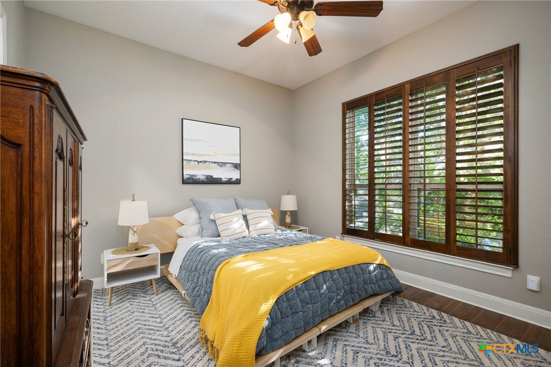 1211 Porto Point