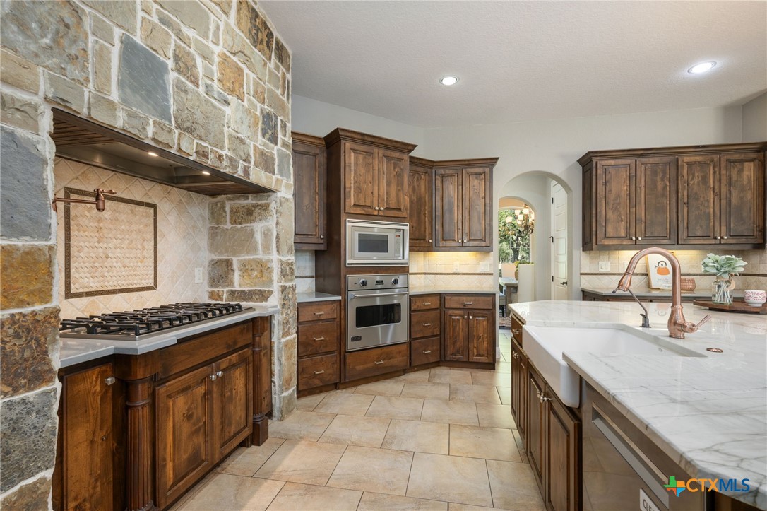 1211 Porto Point