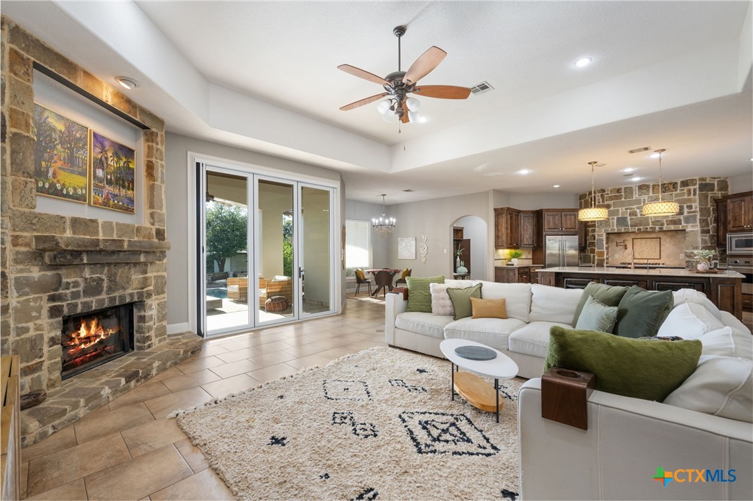 1211 Porto Point