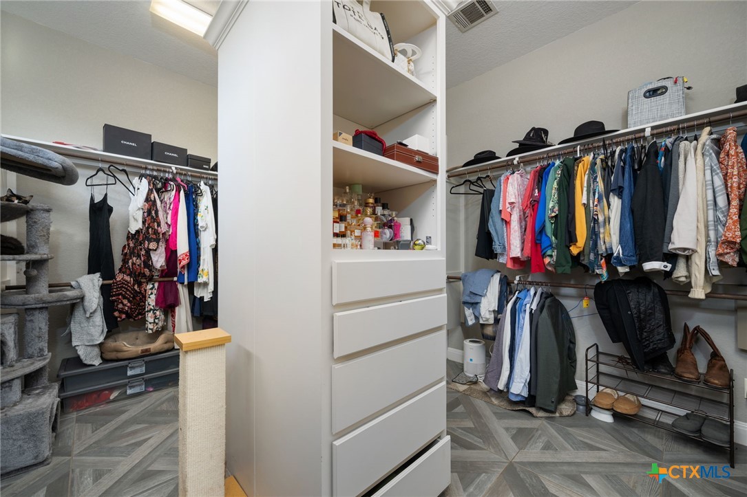 1211 Porto Point