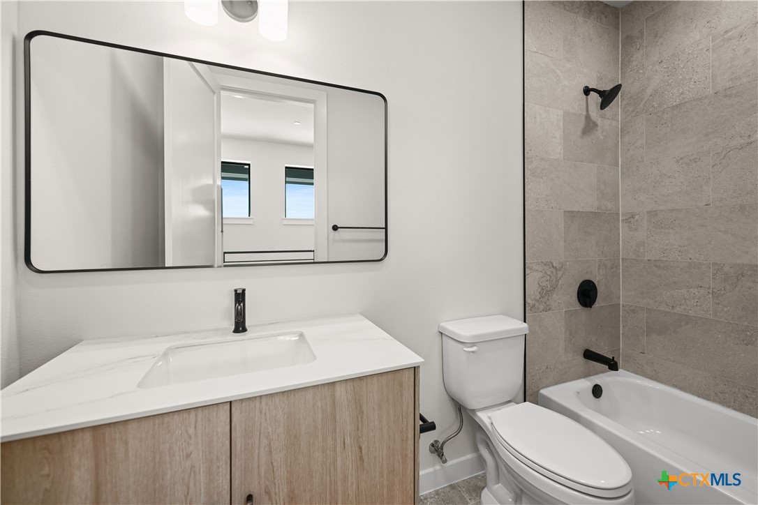 634 Central Parkway 1201